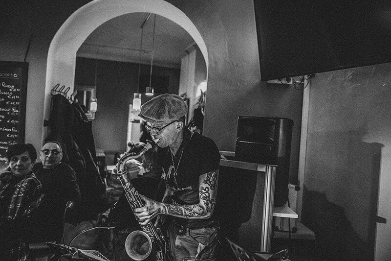 Gemütliches Jazz Konzert bei einem Italiener in Augsburg - Eventfotografie von Niklas Gerdes