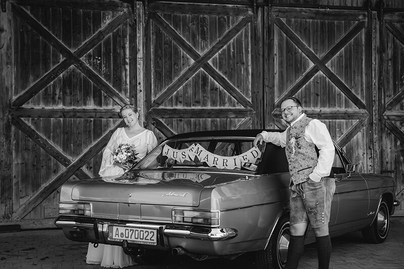 Brautpaar vor historischer Kulisse – Hochzeitsfotografie von Niklas Gerdes